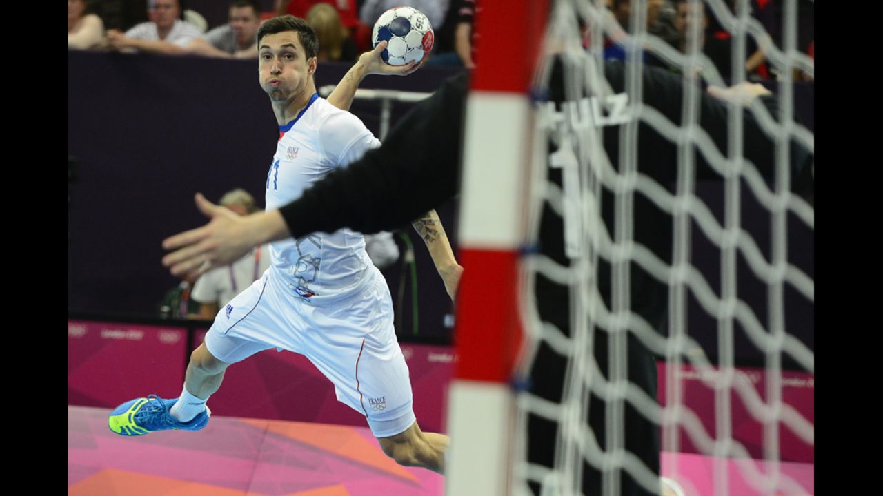 France's leftwing Samuel Honrubia competes in the men's preliminary handball match against Agentina.