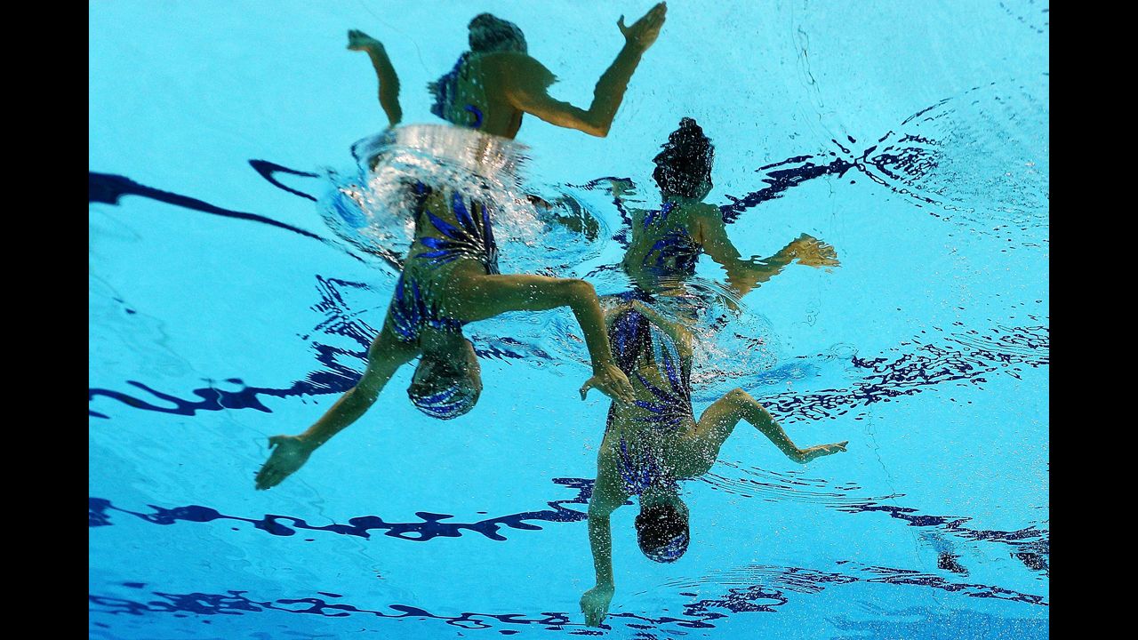 The English synchronized swimming team was awarded extra points for additional limbs.