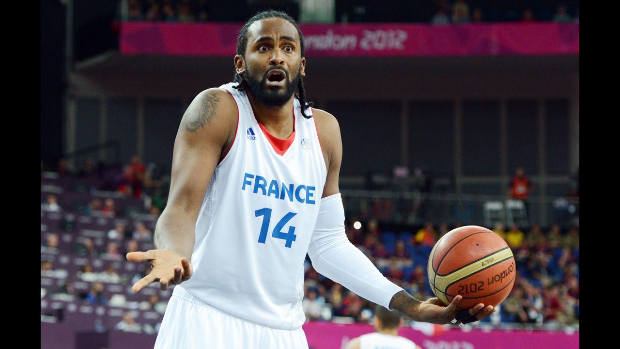 French center Ronny Turiaf is caught unawares when an official springs a pop quiz on him.