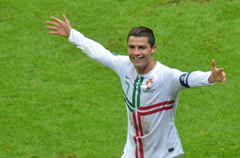 The effects of a "power pose," as demonstrated by Portuguese footballer Cristiano Ronaldo, are thought to last at least 20 minutes, and help combat cortisol, the stress hormone.