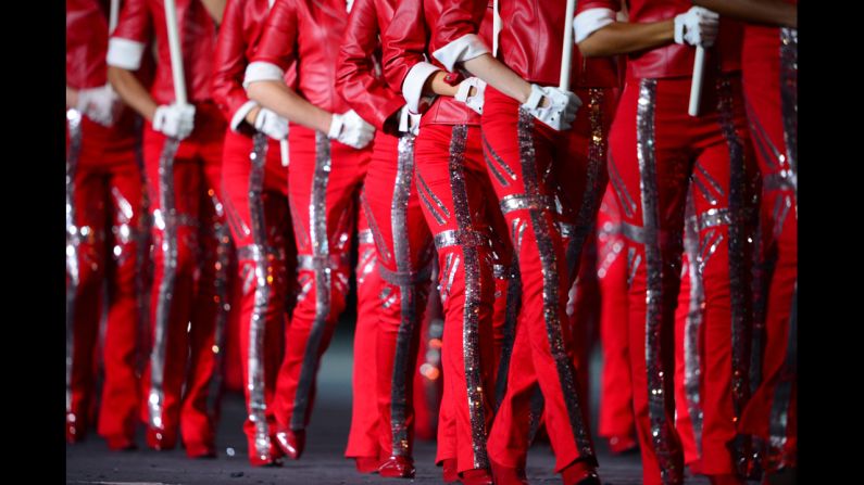 Artists perform during the closing ceremony.