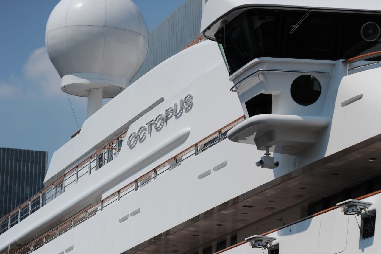 Octopus, the 414 foot megayacht owned by Paul Allen, the co-founder of Microsoft, was moored in Canary Wharf during the London 2012 Olympic Games. A combination of the boat being in the right place at the right time has allowed its inclusion in the recovery efforts. 