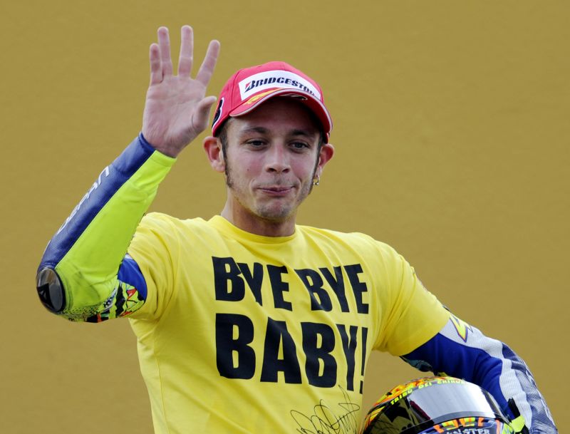 Rossi to reunite with Lorenzo at Yamaha | CNN