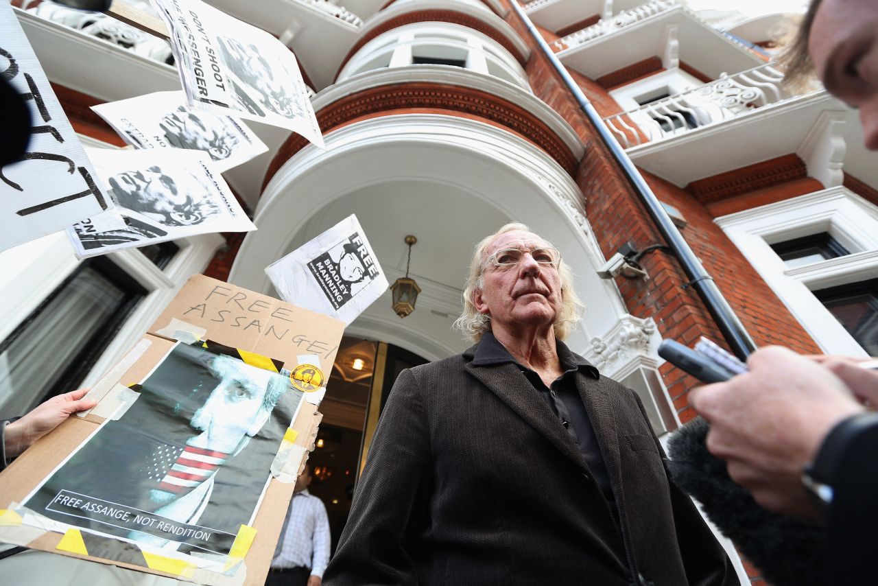Journalist John Pilger arrives to visit Assange, his friend, at the embassy in Knightsbridge.