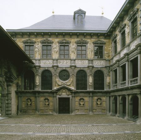 The years Rubens spent studying and working in Italy as a young man influenced his design for the Italianate courtyard of his home in Antwerp. 