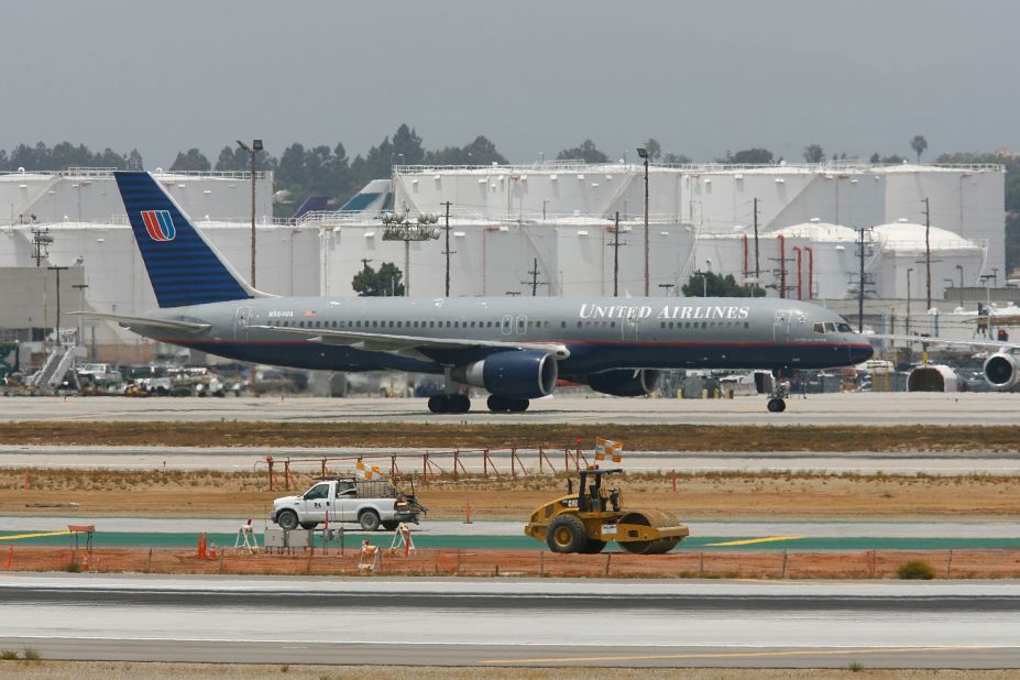 On November 28, 2005, Boeing wrapped up the 23-year run of the single-aisle 757 passenger airplane with the delivery of the 1,050th and final plane to Shanghai Airlines. There are still hundreds of them in service though. They come in two versions -- the 757-200 and the 757-300. 