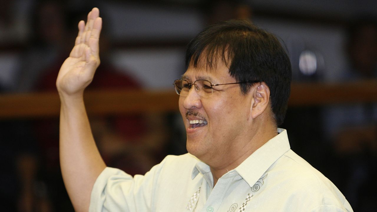 Philippines Interior Secretary Jesse Robredo takes an oath during a hearing in Manila in 2010.