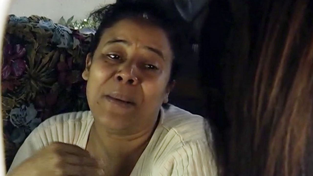 Rosa Hernandez, the girl's mother: "I know that (abortion) is a sin ... but my daughter's health is first."