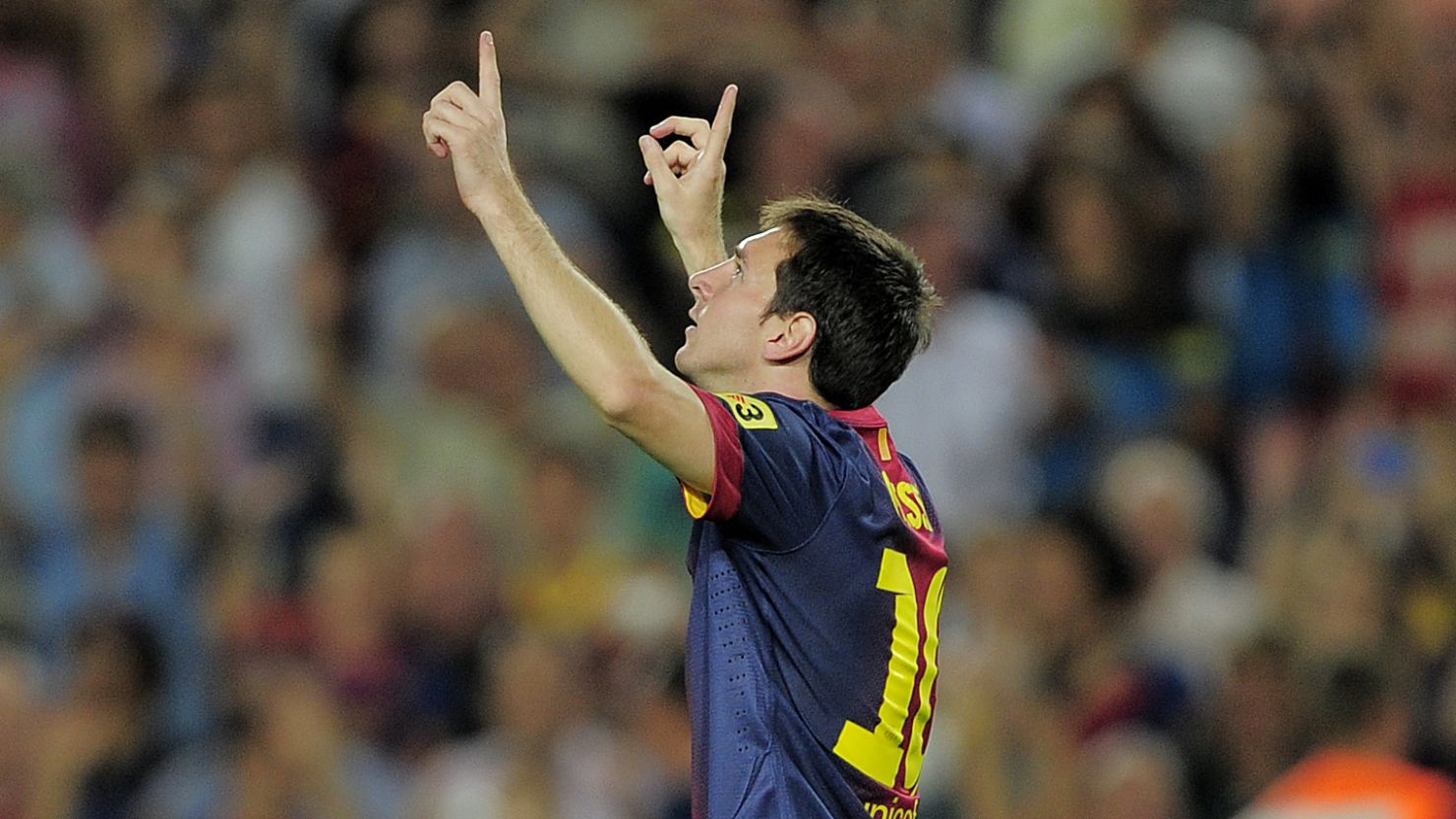 Lionel Messi scored two first-half goals as Barcelona beat Real Sociedad 5-1 on Sunday.