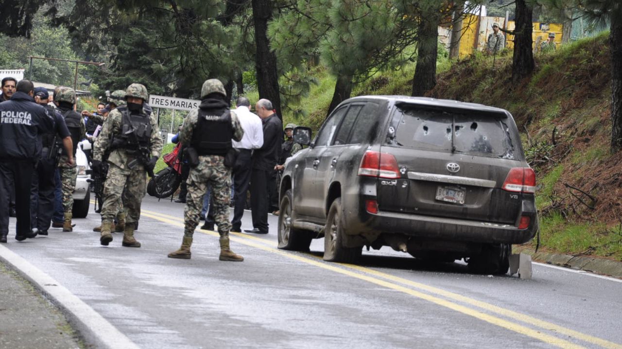 Gunmen attacked an American diplomatic vehicle south of Mexico City on Friday morning, a Mexican military official said.