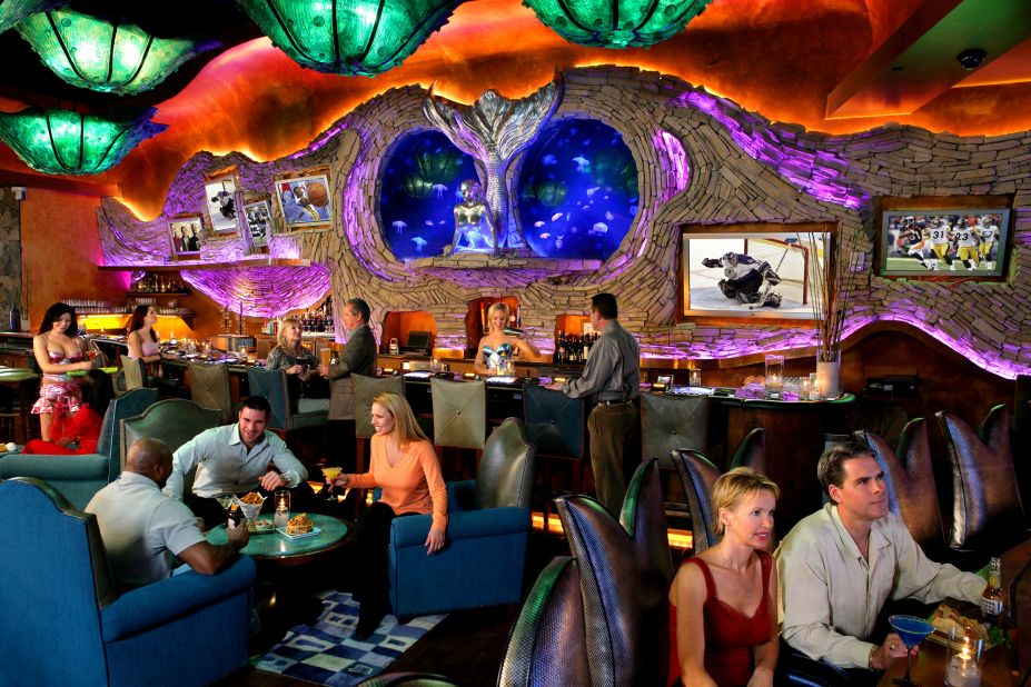 Fish and mermaids coexist in this Las Vegas lounge.