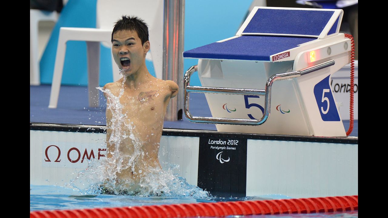 Chinese swimmer Zheng Tao has no arms, but that didn't stop him winning gold against competitors more physically abled.