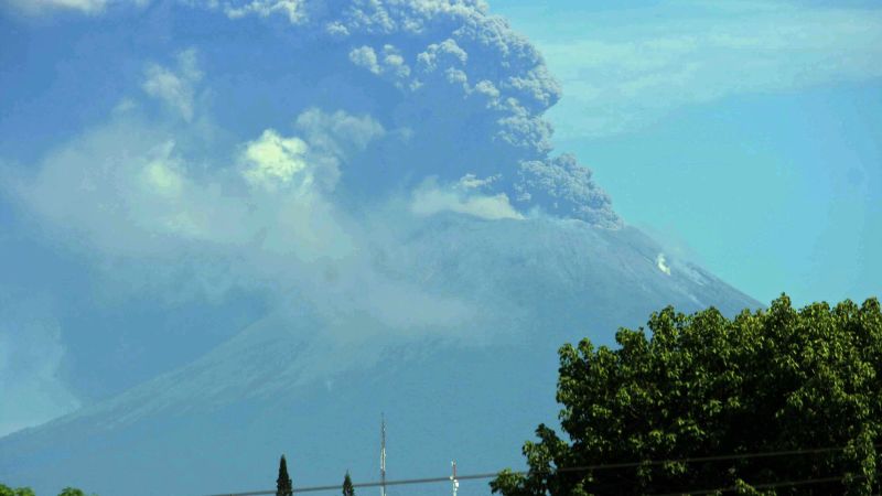 Thousands evacuated after volcano in Nicaragua erupts | CNN