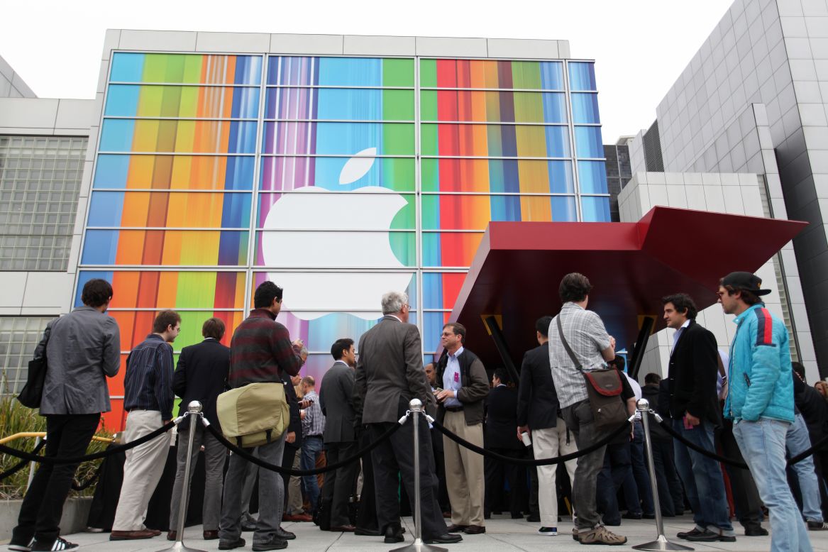 Journalists and attendees line up outside of the Yerba Buena Center for the Arts in San Francisco to attend Apple's special media event to introduce the iPhone 5 on Wednesday, September 12. The phone goes on sale in stores Friday. 