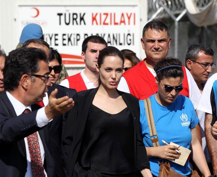 Jolie arrives on Thursday at a refugee camp in the southeastern Turkish city of Kilis to meet Syrian refugees. Jolie visited the Oncupinar camp, Turkey's largest, where some 12,000 people are staying.