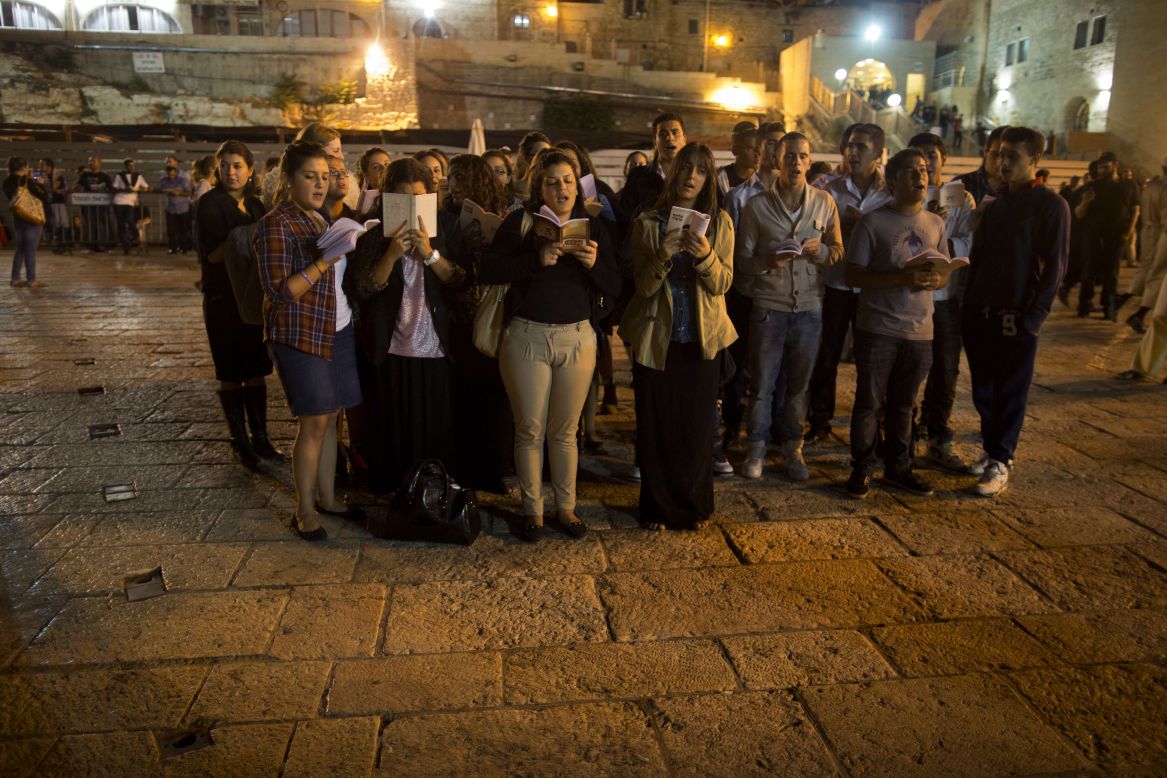 Photos Jews Celebrate Rosh Hashanah Cnn