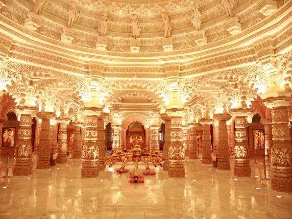 Some of London's sacred spaces were also on display. This <a href="index.php?page=&url=http%3A%2F%2Fwww.svnuk.org%2F" target="_blank" target="_blank">beautifully carved Hindu temple</a> was opened in 2010 after 14 years of intricate construction. Made from imported Indian limestone, hand-carved in India and shipped to London for assembly by expert craftsmen, the construction is based on ancient Hindu scriptures. 