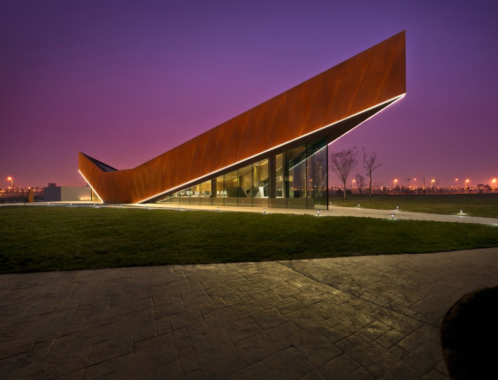 Since its construction in 2011, the Triple V Gallery has become an icon along the Dong Jiang Bay coastline in Tianjin China. The pointy pavilion houses a tourist information center, a permanent show gallery and a discussion lounge. <br /><em>Designed by: Ministry of Design, Singapore</em>