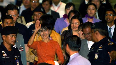 Suu Kyi leaves the Suvarnabhumi  International airport  on her first international trip in 24 years outside Burma May 29, 2012 in Bangkok, Thailand. 