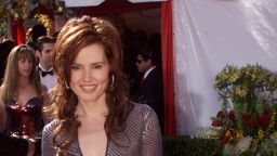 Geena Davis arrives at the 52nd Annual Primetime Emmy Awards at the Shrine Auditorium in Los Angeles, 9/10/00