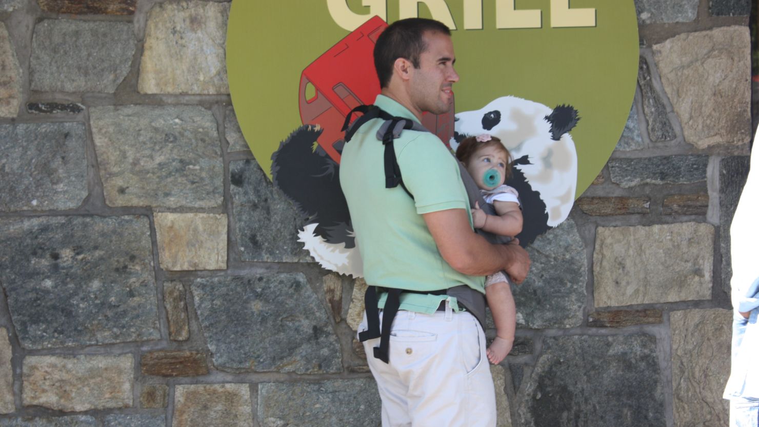 Parents may find it difficult to explain the death of the National Zoo's giant baby panda to their kids.