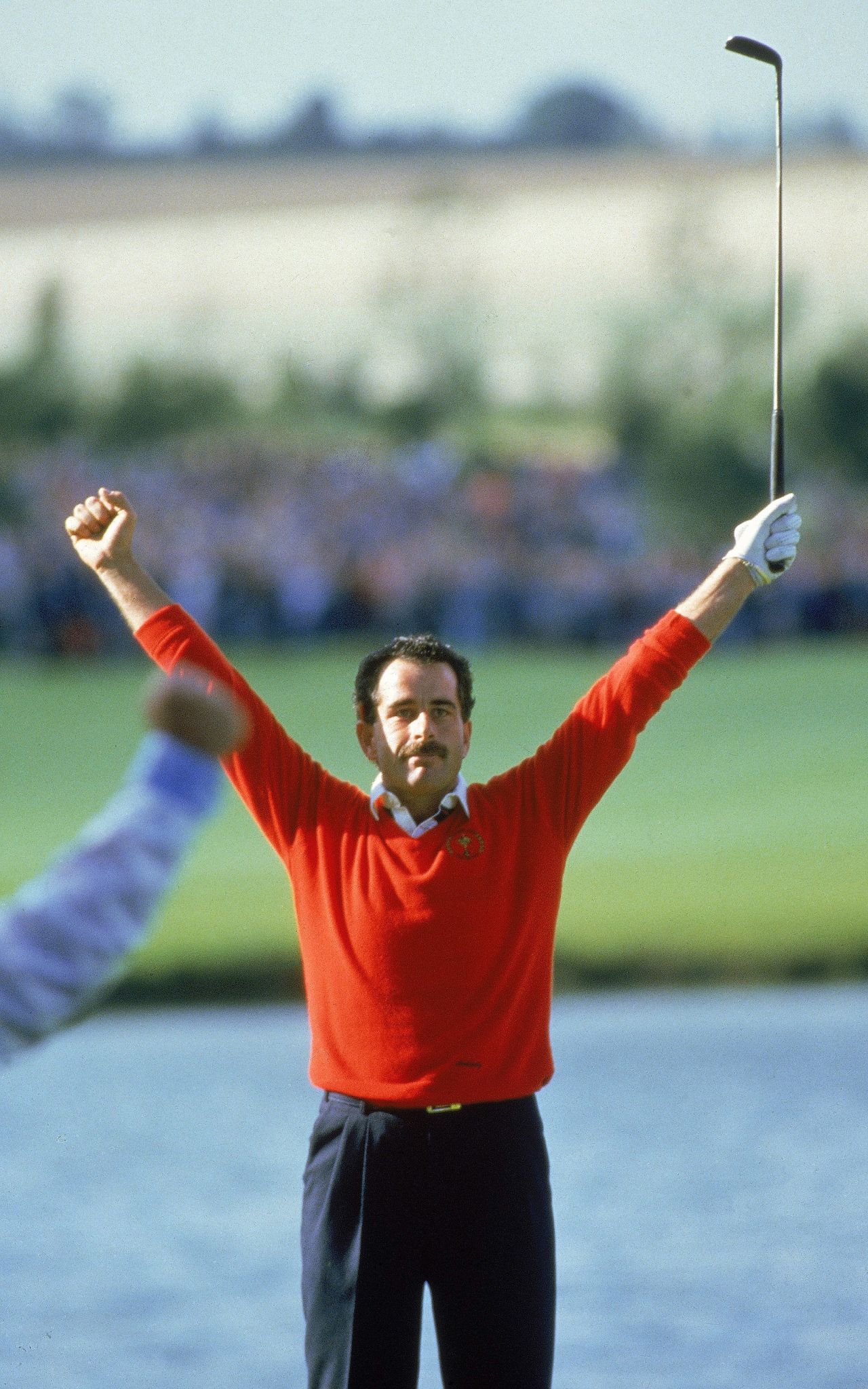 Sam Torrance holed the winning putt at The Belfry in 1985 as Europe sealed a comprehensive victory over the United States to snap their long-standing domination of the team event. The last time the U.S. had failed to retain the trophy was 1957. 