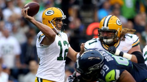 Packers quarterback Aaron Rodgers fires a pass on Monday.