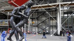 The moment French football superstar Zinedine Zidane headbutted Italy's Marco Materazzi in the 2006 World Cup final has been immortalized in a five meter bronze statue. The statue, positioned outside of Paris' Pompidou Museum, is the work of Algerian-born artist Adel Abdessemed.