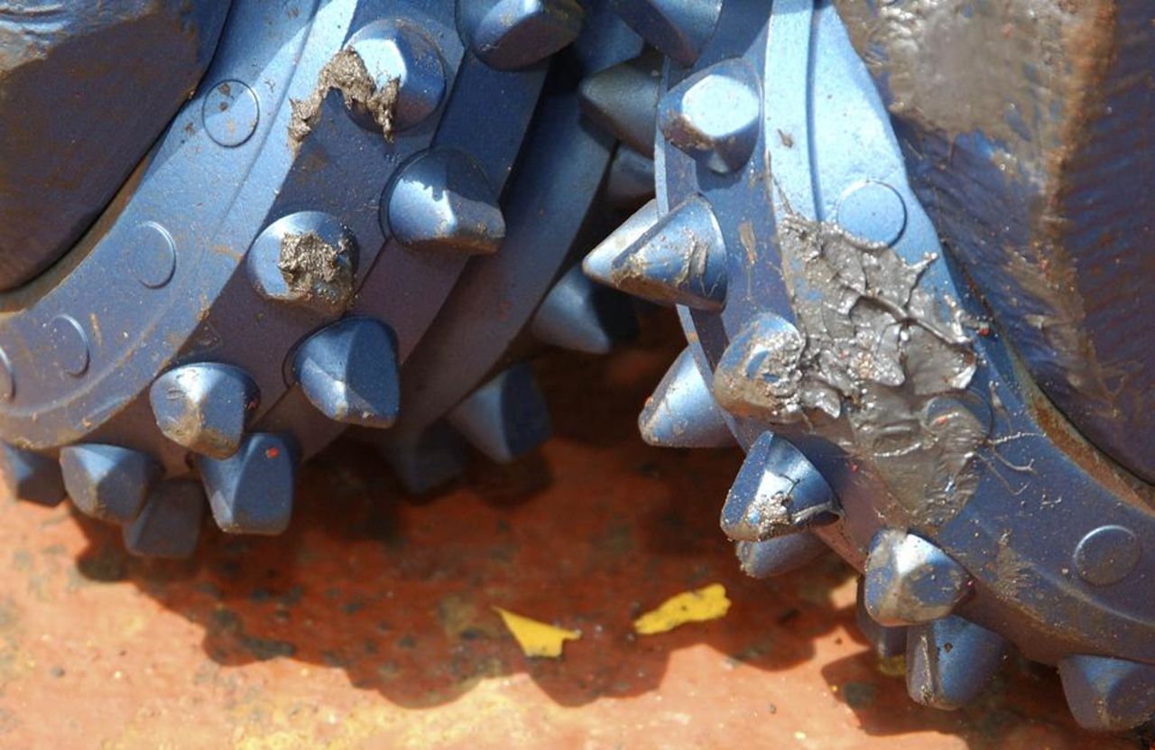 Drilling through very hard rocks means that each drill only has a lifespan, lasting between 50-60 hours before needing to be replaced. 