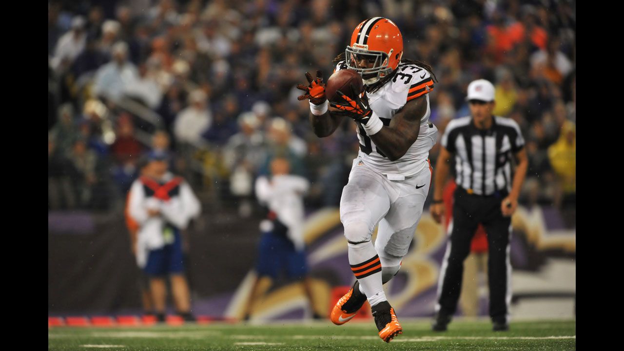 Trent Richardson of the Cleveland Browns runs the ball in for a touchdown.