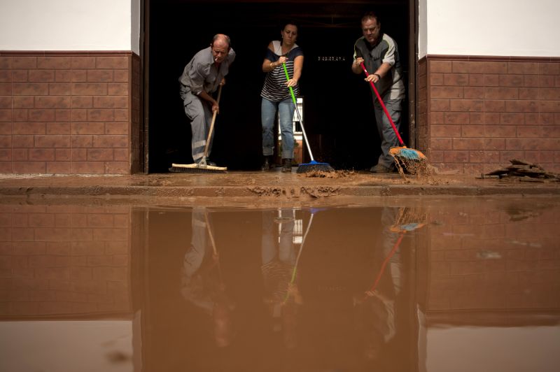 Spain Floods Claim 10 Lives | CNN