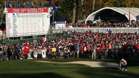 Martin Kaymer sets up the final putt on the 18th green.