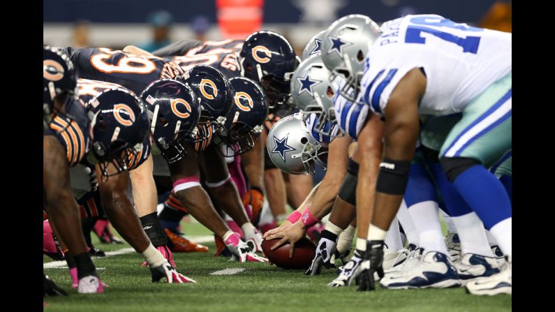 The Cowboys line up against the Bears on Monday night.