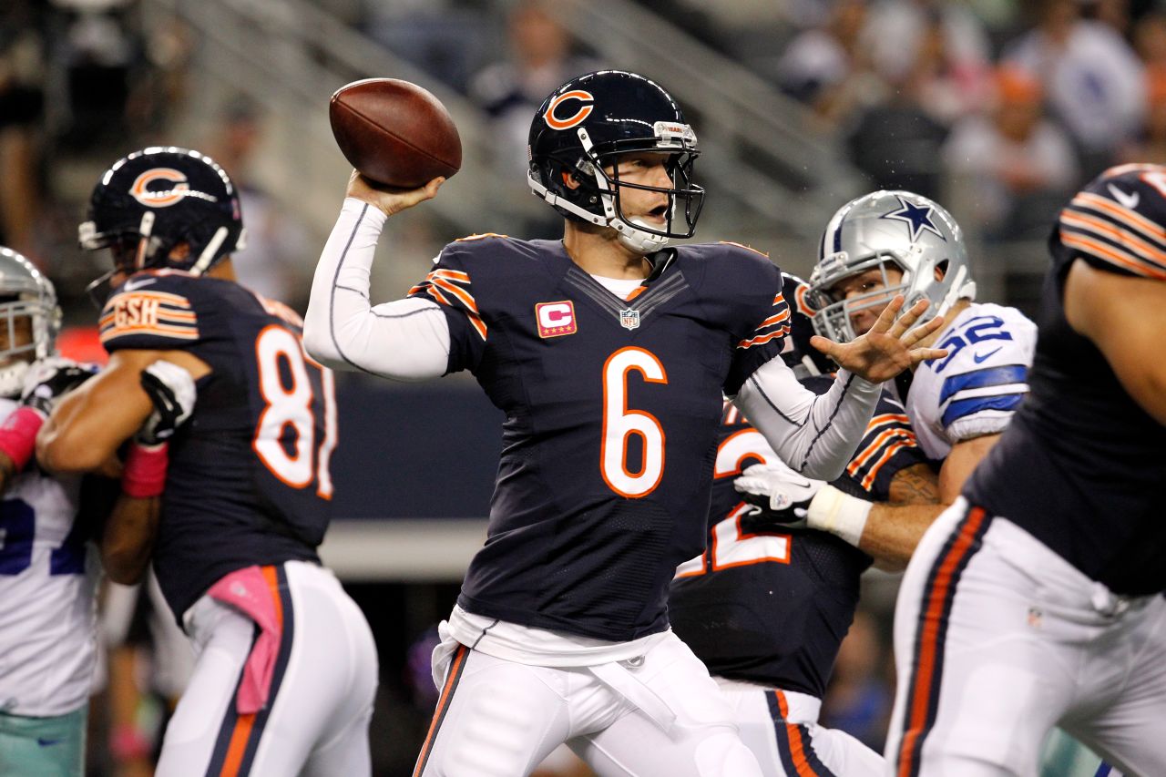 Bears' quarterback Jay Cutler throws a pass on Monday in the first half.