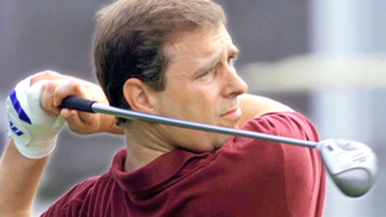 living golf young champions trophy_00015417