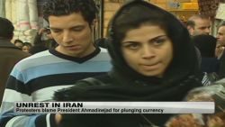 intv.iran.currency.protests_00014907