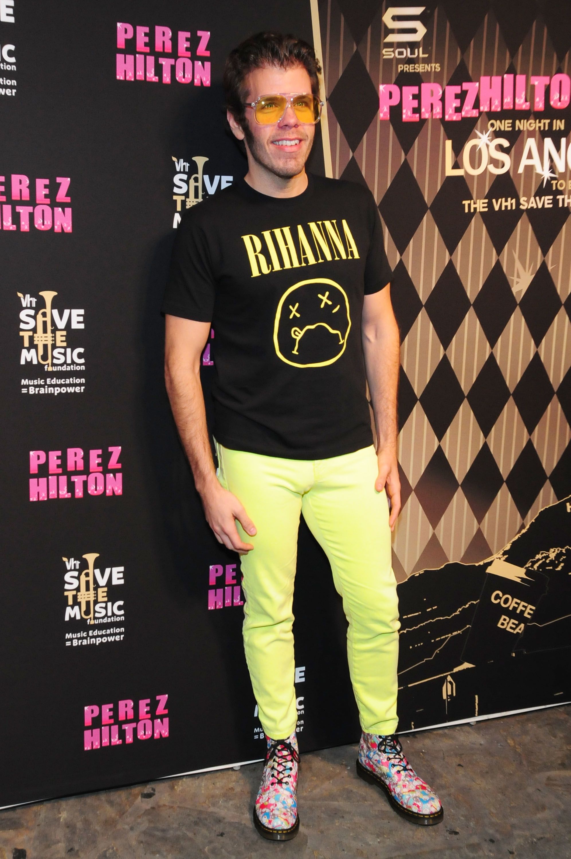 Perez Hilton on X: Would you wear these extreme cut out jeans? VOTE HERE!    / X