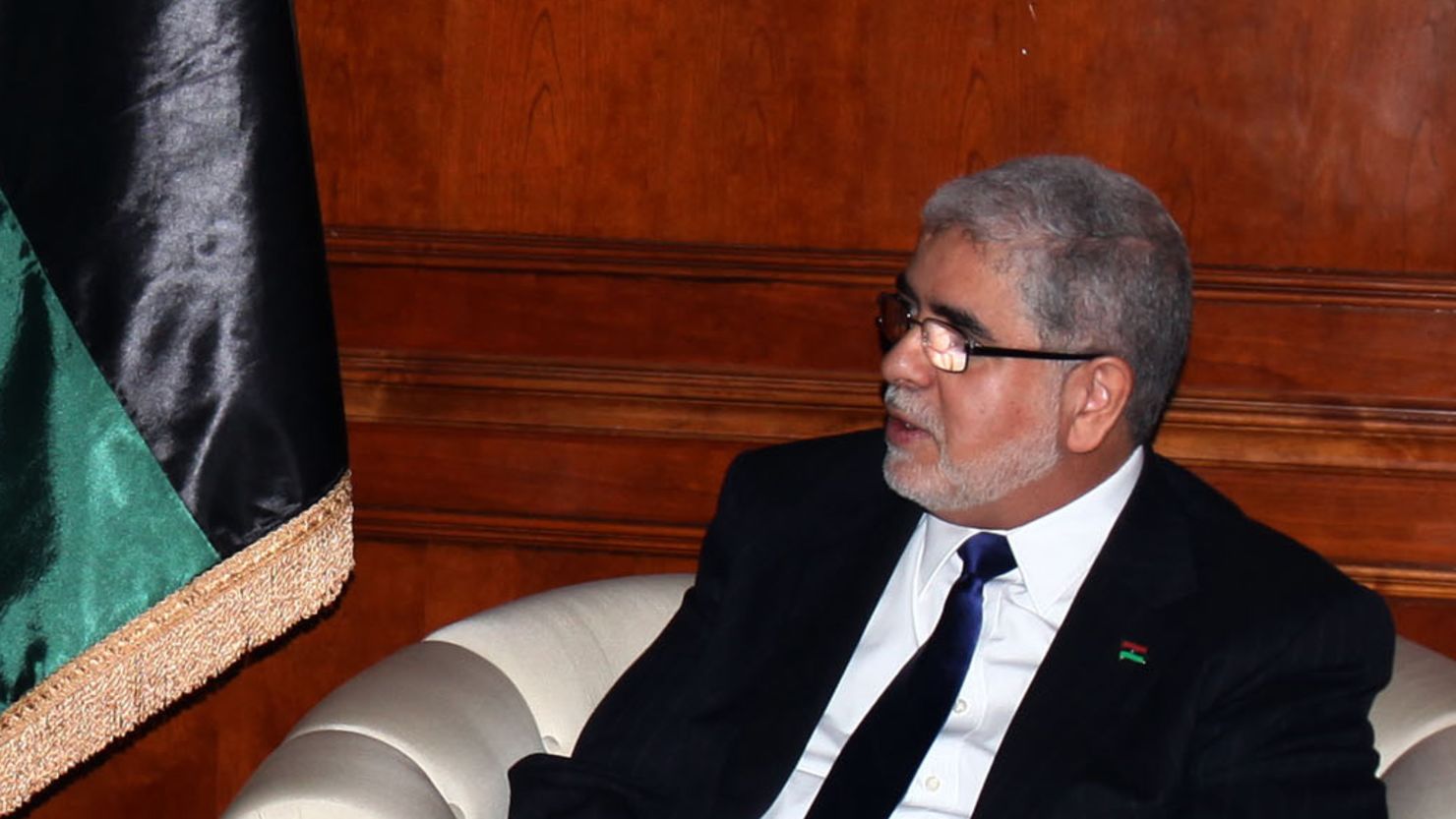 Libyan Prime Minister-elect Mustafa Abushagur proposed a downsized 10-member "crisis government" for the country.