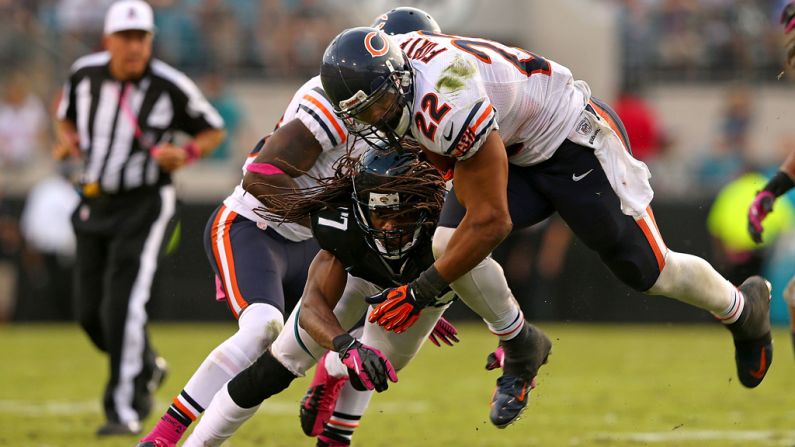 Matt Forte of the Chicago Bears rushes against the Jacksonville Jaguars on Sunday at EverBank Field in Jacksonville, Florida.