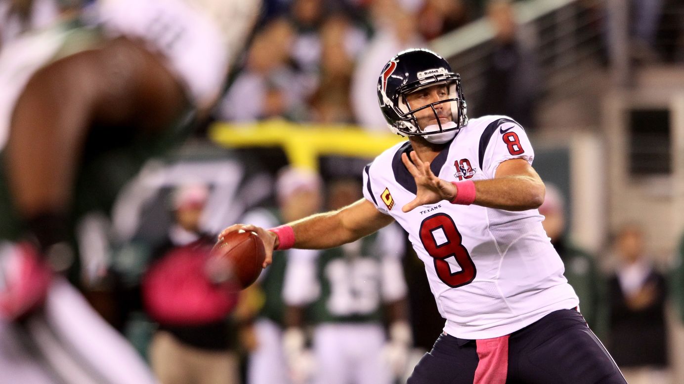 Texans quarterback Matt Schaub throws a touchdown pass to Owen Daniels on Monday.