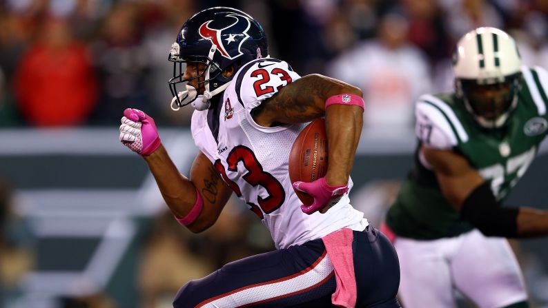 Houston Texans running back Arian Foster runs for 46 yards in the first quarter against the New York Jets on Monday, October 8, at MetLife Stadium in East Rutherford, New Jersey. Check out the action from Week Five of the NFL, or <a href="index.php?page=&url=http%3A%2F%2Fwww.cnn.com%2F2012%2F09%2F27%2Fworldsport%2Fgallery%2Fnfl-week-4%2Findex.html"><strong>look back at the best from Week Four</strong></a>.