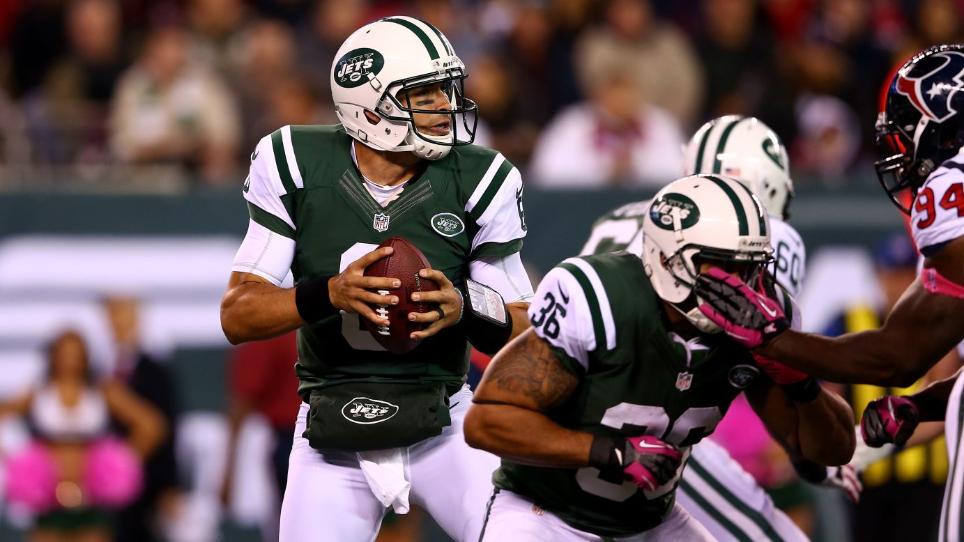 Jets quarterback Mark Sanchez looks to pass in the first half of Monday night's game against the Texans.
