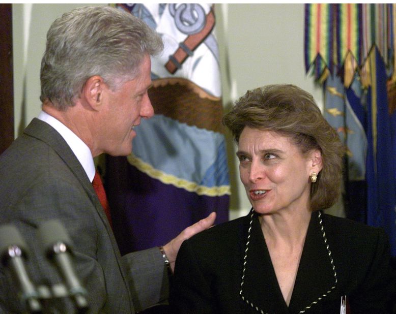 Democrat Christine Gregoire defeated Republican Dino Rossi in the 2004 Washington gubernatorial election following a machine recount as well as a manual recount. Pictured, Gregoire appears with President Bill Clinton in 1998.