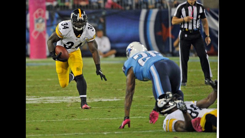 Steelers running back Rashard Mendenhall rushes against the Tennessee Titans.
