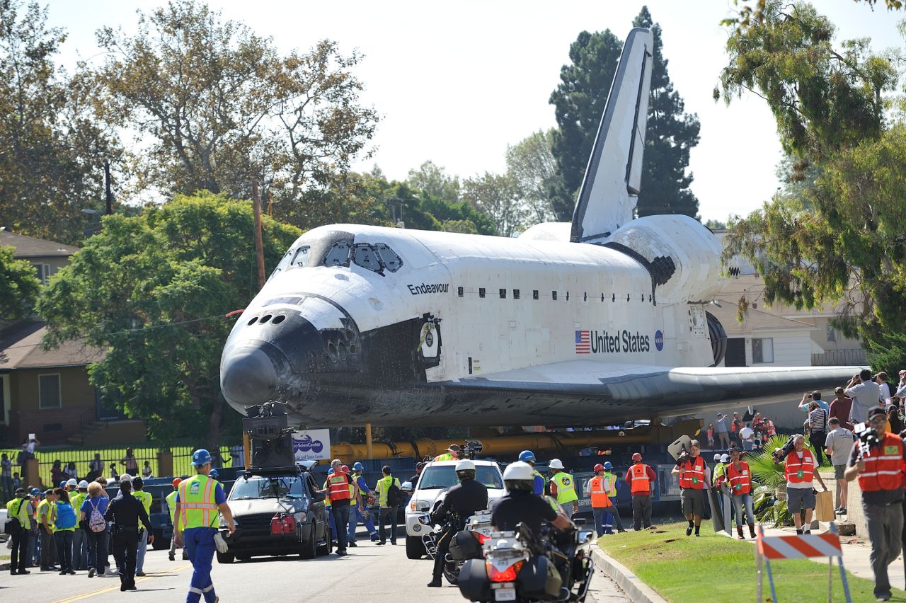 Endeavour creeps down Crenshaw Drive.