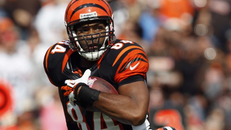 Jermaine Gresham of the Cincinnati Bengals runs for a touchdown.