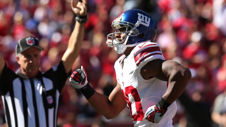 Victor Cruz of the New York Giants dances after making a six-yard touchdown catch in the second quarter against the San Francisco 49ers.