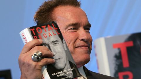 Arnold Schwarzenegger's "Total Recall" moved 21,000 copies in its first week of publication.