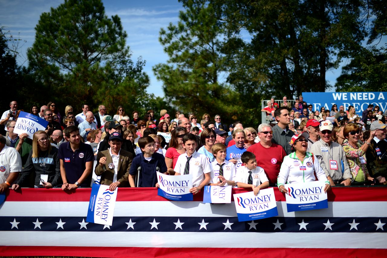 Supporters of Mitt Romney attend a campaign rally in Chesapeake, Virginia, on Wednesday, October 17.