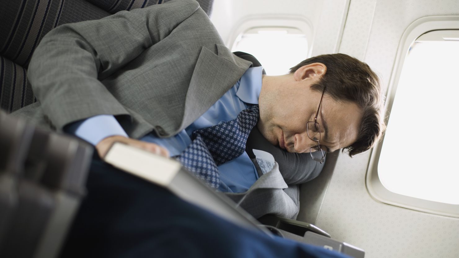 Failing to get some much needed sleep while flying could have a negative impact on a business trip